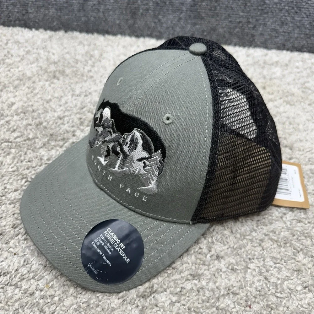 The North Face SnapBack hat cap bear‎ mountain trees gray/black adjustable